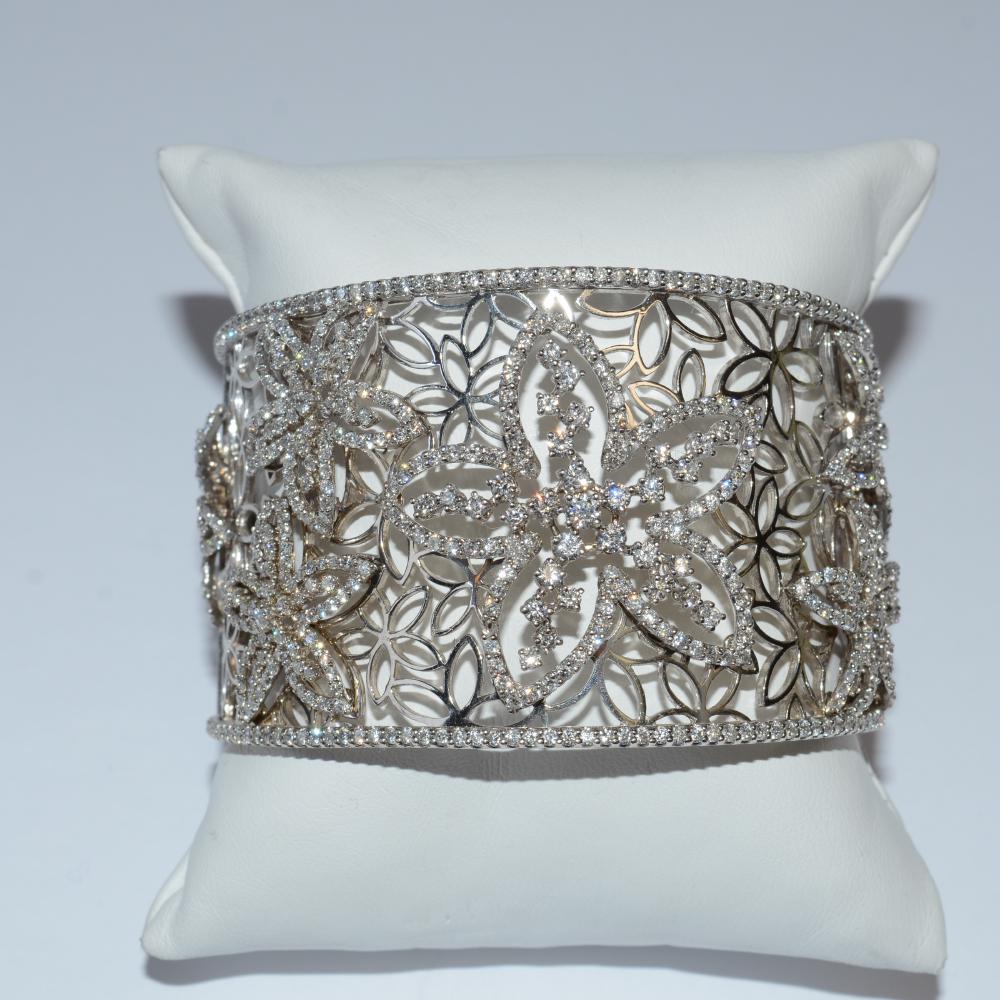 Diamond Hinge Flower Bangle