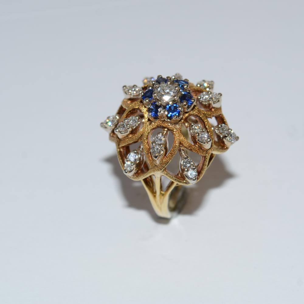 18K Yellow Gold Diamond Sapphire  Ring