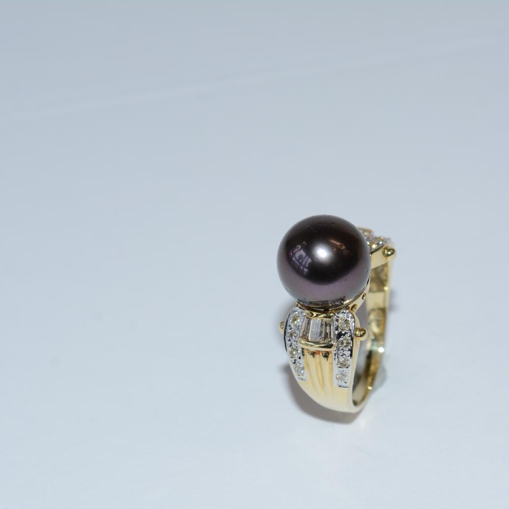 Diamond Pearl Ring