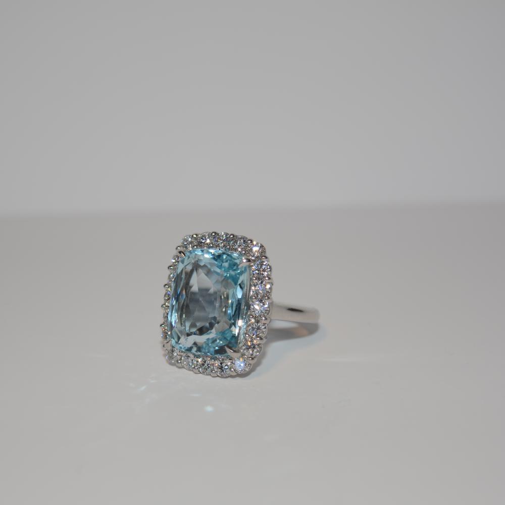 Platinum Aquamarine Diamond Ring